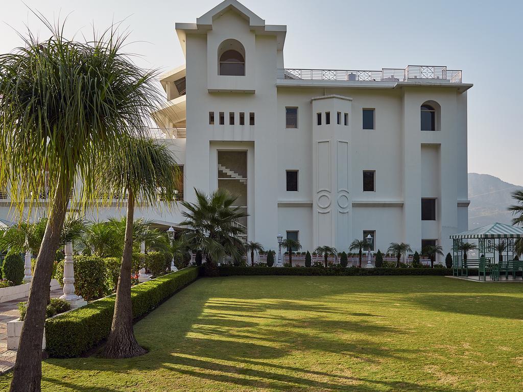 Club Mahindra Kandāghāt Buitenkant foto